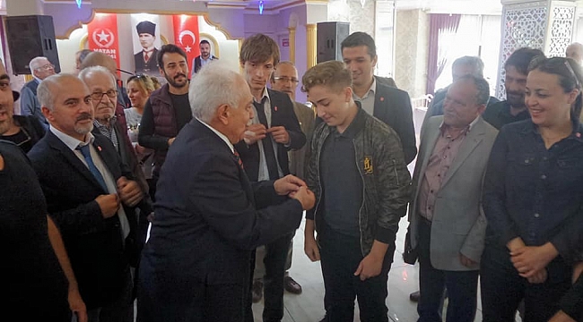  VATAN PARTİSİNDEN KAHVALTILI KONFERANS