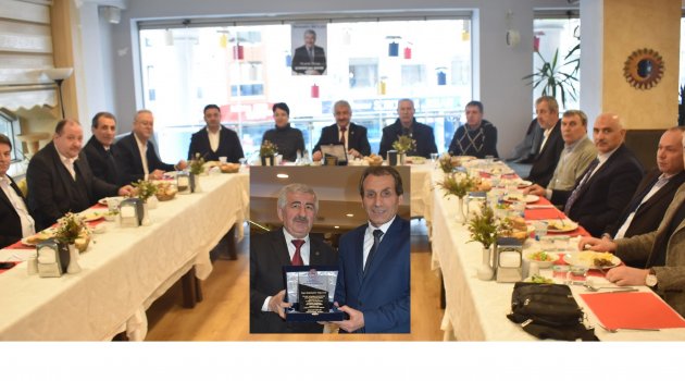 Muhtar Beyler Azalarla Yemekte Buluştu